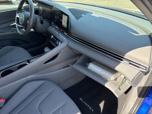 Certified 2023 Hyundai Elantra SEL w/ Convenience Package image 24