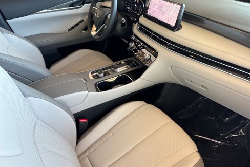 New 2026 INFINITI QX60 Luxe image 16