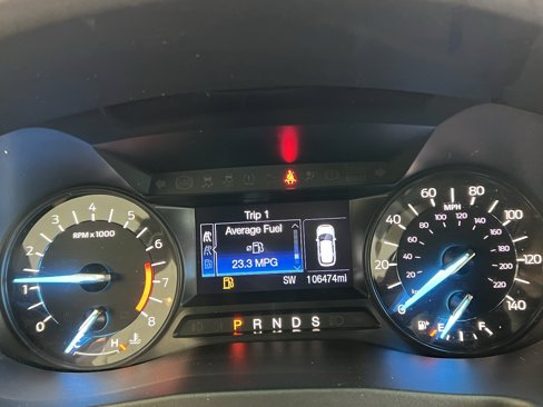 Used 2017 Ford Explorer XLT image 9