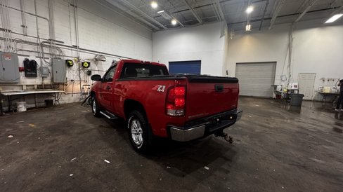 Used 2008 GMC Sierra 1500 SLE w/ Z71 Off-Road Package image 6