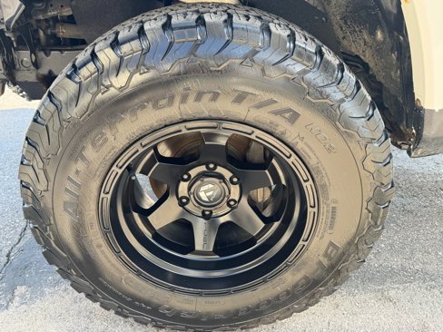 Used 2018 Toyota Tacoma SR5 image 43