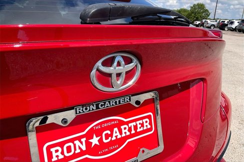 Used 2021 Toyota C-HR XLE image 28