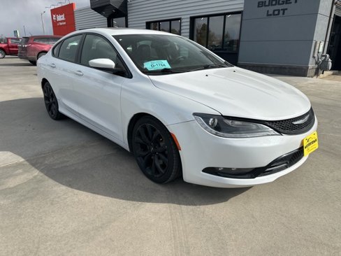 Used 2015 Chrysler 200 S w/ Navigation & Sound Group I image 2
