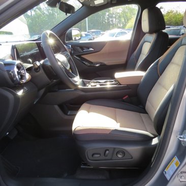 New 2025 Chevrolet Equinox ACTIV image 12