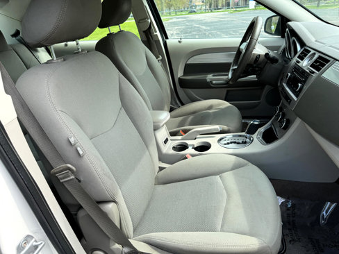 Used 2009 Chrysler Sebring Touring w/ Electronics Convenience Group image 29