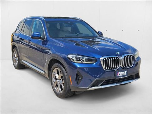 Used 2022 BMW X3 xDrive30i w/ Premium Package image 3