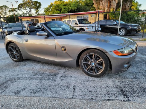 Used 2004 BMW Z4 3.0i image 2