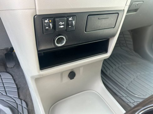 Used 2018 Toyota Sienna XLE image 25