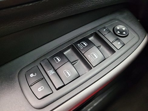 Used 2019 Jeep Cherokee Latitude Plus w/ Cold Weather Group image 27