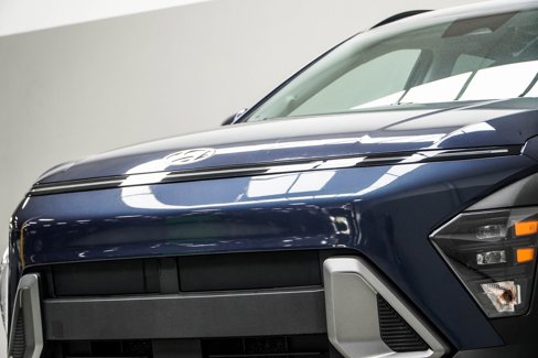 Used 2024 Hyundai Kona SEL image 2