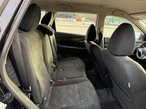 Used 2016 Nissan Rogue S image 19