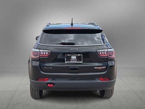 Used 2019 Jeep Compass Trailhawk image 7