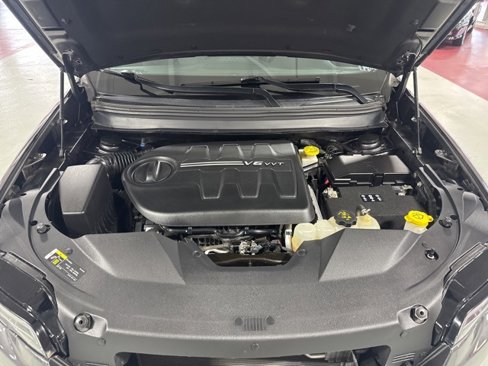Used 2019 Jeep Cherokee Limited image 10