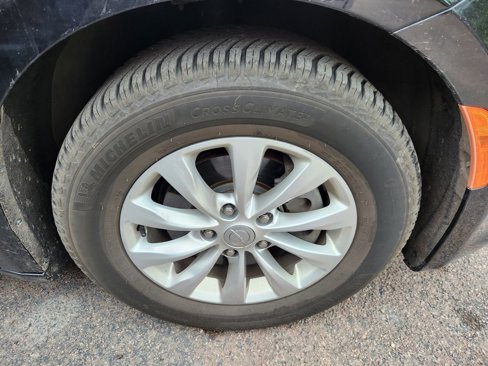 Used 2018 Chrysler Pacifica Touring-L Plus image 6