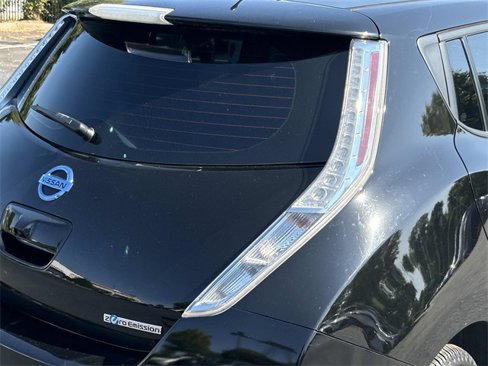 Used 2014 Nissan Leaf SV w/ LED & Quick Charge Package image 11