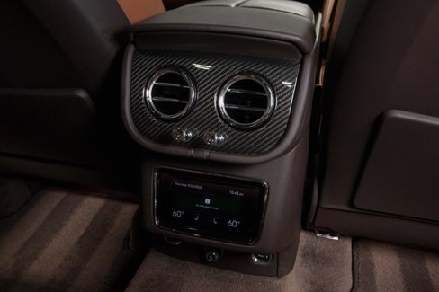 Used 2022 Bentley Bentayga image 64