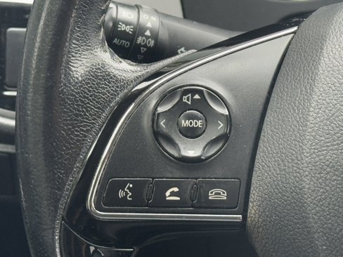 Used 2018 Mitsubishi Outlander SEL image 16