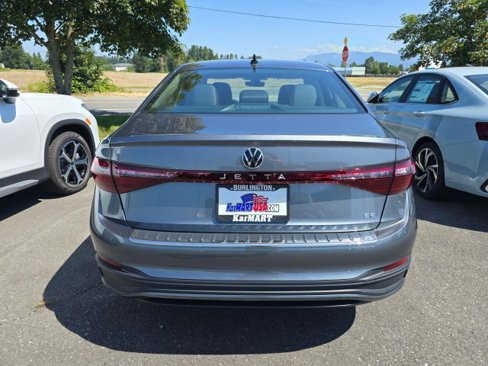 New 2025 Volkswagen Jetta SE image 5