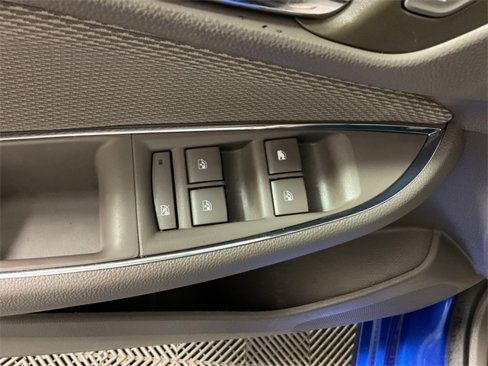 Used 2017 Chevrolet Cruze LT image 16