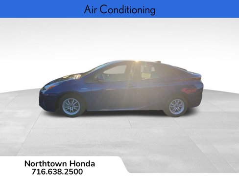 Used 2018 Toyota Prius Four image 6
