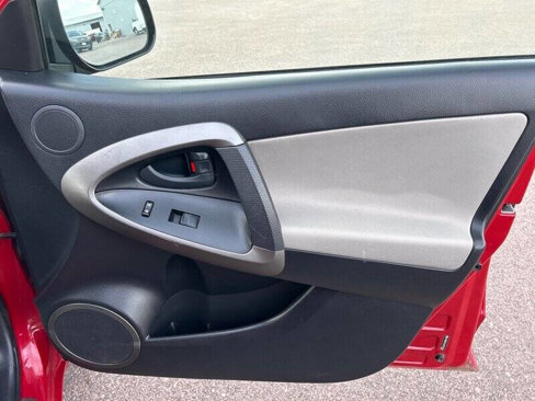 Used 2009 Toyota RAV4 4WD w/ 3rd Row image 20