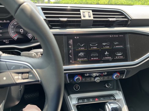 Certified 2024 Audi Q3 2.0T Premium Plus w/ Premium Plus Package image 31