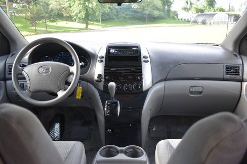 Used 2007 Toyota Sienna LE image 16
