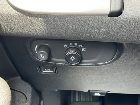Used 2018 GMC Terrain SLE w/ Driver Convenience Package image 15