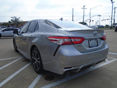 Used 2020 Toyota Camry SE image 7