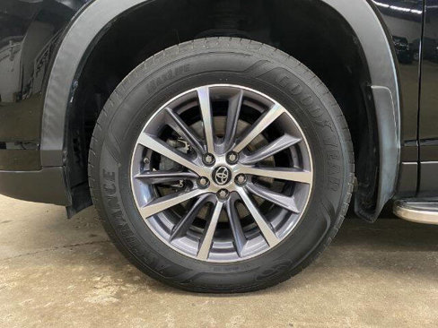 Used 2019 Toyota Highlander XLE image 34