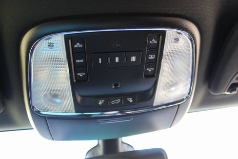 Used 2019 Jeep Grand Cherokee Limited w/ Luxury Group II image 26
