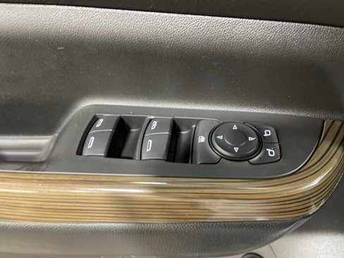 Used 2019 GMC Acadia SLE w/ Driver Alert Package I image 9