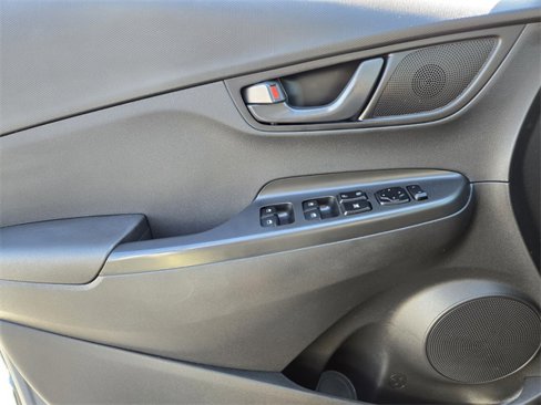 Used 2021 Hyundai Kona SEL w/ Cargo Package image 19