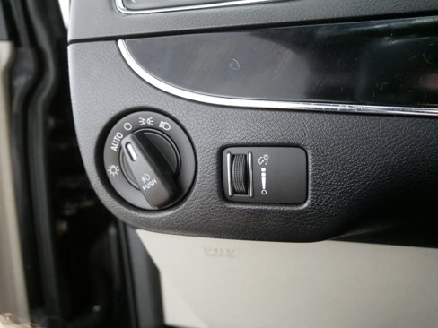Used 2017 Dodge Grand Caravan SXT image 26