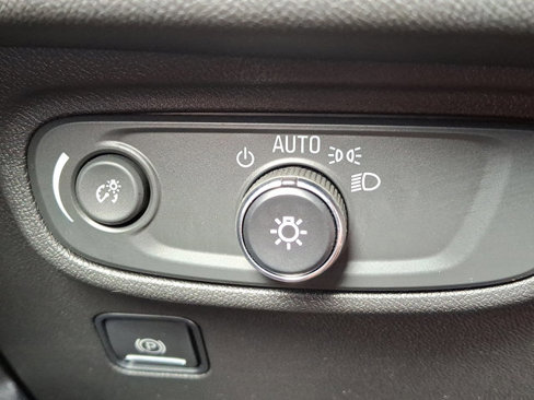 Certified 2022 GMC Terrain SLE image 26