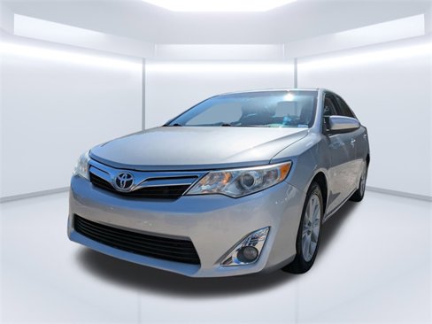 Used 2012 Toyota Camry XLE image 6