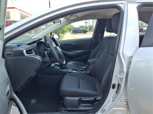Used 2024 Toyota Corolla LE image 12