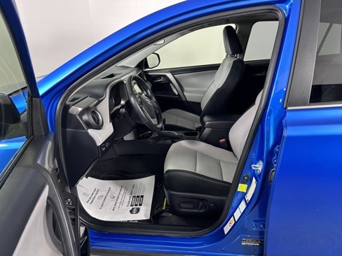 Used 2018 Toyota RAV4 XLE image 21