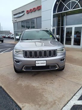 Used 2018 Jeep Grand Cherokee Limited w/ Luxury Group II image 9