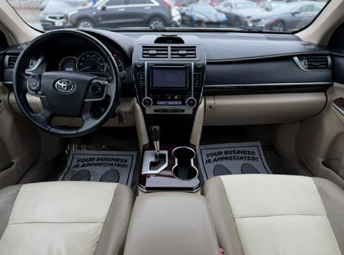 Used 2012 Toyota Camry XLE image 8