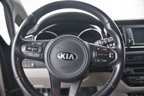 Used 2017 Kia Sedona EX image 18