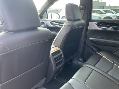 Used 2024 Cadillac XT5 Premium Luxury image 27