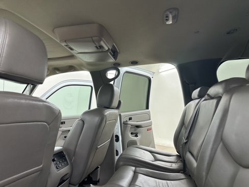 Used 2005 Chevrolet Suburban LT w/ Preferred Equipment Group image 33
