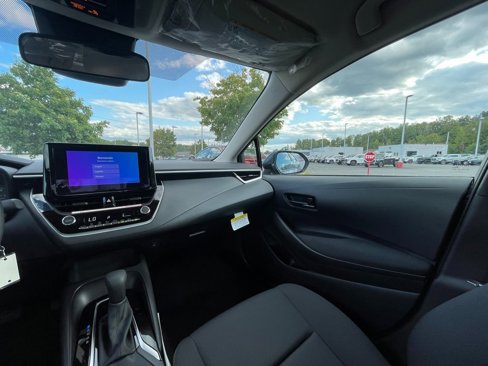 New 2025 Toyota Corolla LE image 10