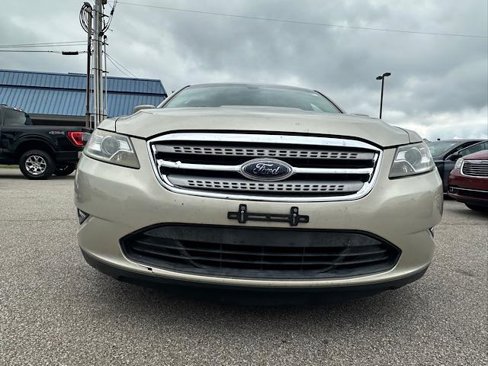 Used 2010 Ford Taurus SEL image 14