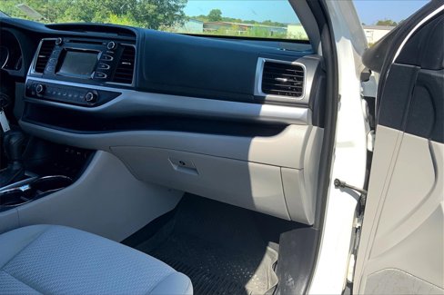 Used 2019 Toyota Highlander Plus image 17