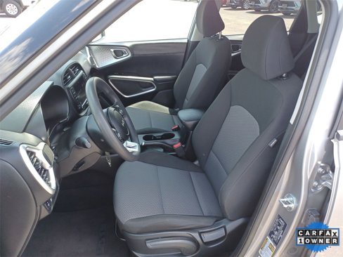 Used 2023 Kia Soul LX w/ LX Technology Package image 13