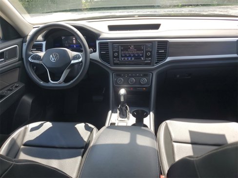 Certified 2022 Volkswagen Atlas SE image 3