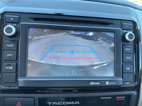 Used 2015 Toyota Tacoma PreRunner image 25