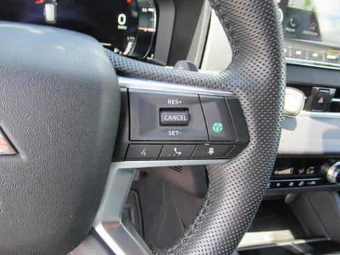 Used 2023 Mitsubishi Outlander SE image 21